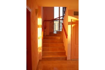 Bulgārija Privát Černomorec, Eksterjers